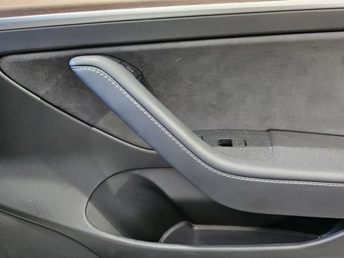 Used 2023 Tesla Model 3 Standard Range RWD image 6