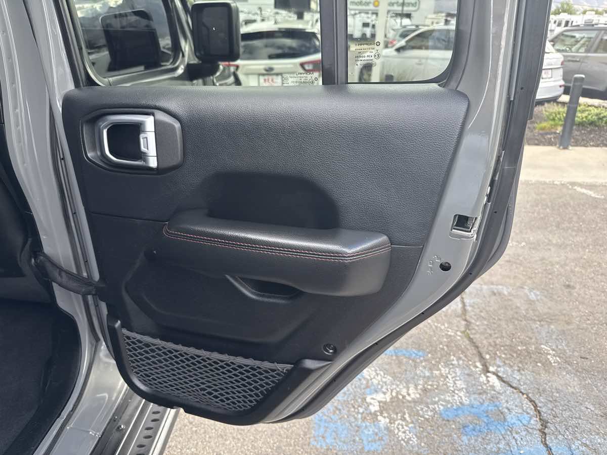 Used 2019 Jeep Wrangler Unlimited Rubicon AWD/4WD image 24
