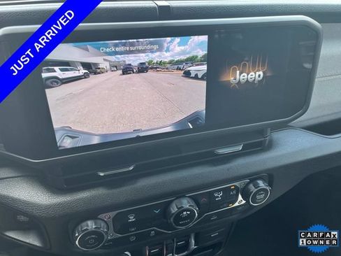 Used 2024 Jeep Gladiator Sport AWD/4WD image 30