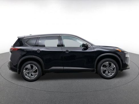 Used 2025 Nissan Rogue SV FWD image 14