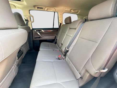 Used 2021 Lexus GX 460 Premium w/ Premium Package image 25