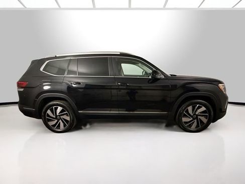 Used 2025 Volkswagen Atlas SEL image 12