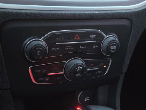 Used 2022 Dodge Charger R/T image 19