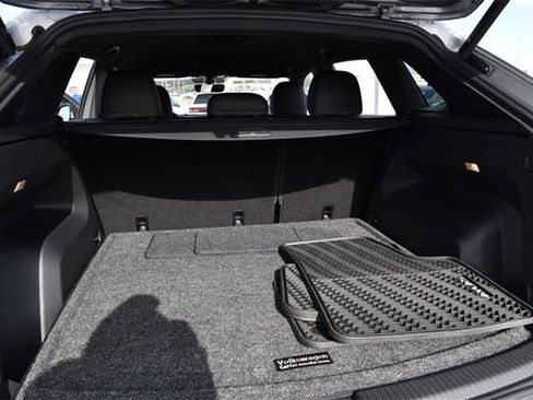 Certified 2023 Volkswagen Atlas Cross Sport SE w/ Black Wheel Package image 24