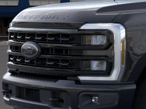 Used 2024 Ford F250 Lariat w/ Lariat Ultimate Package AWD/4WD image 17