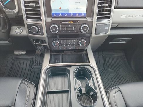Used 2021 Ford F350 Lariat image 11