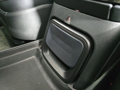 Used 2024 Rivian R1T Adventure AWD/4WD image 31