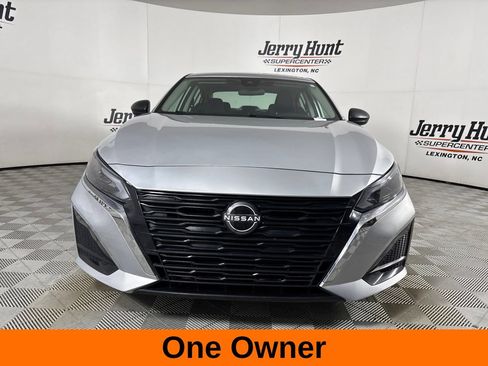 Used 2024 Nissan Altima 2.5 S FWD image 3