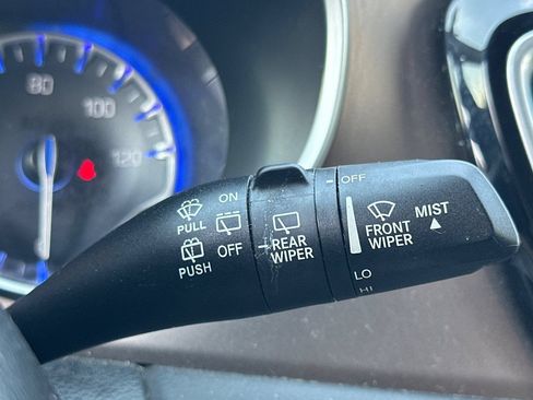 Used 2018 Chrysler Pacifica Touring-L Plus FWD image 37