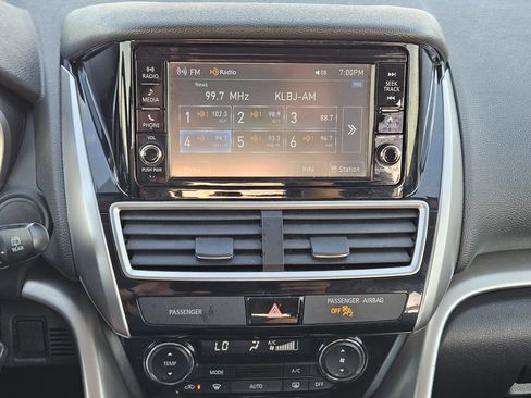 Used 2019 Mitsubishi Eclipse Cross ES AWD/4WD image 18