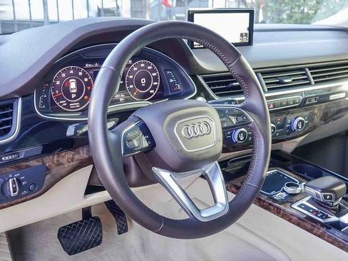 Used 2017 Audi Q7 3.0T Premium Plus image 14