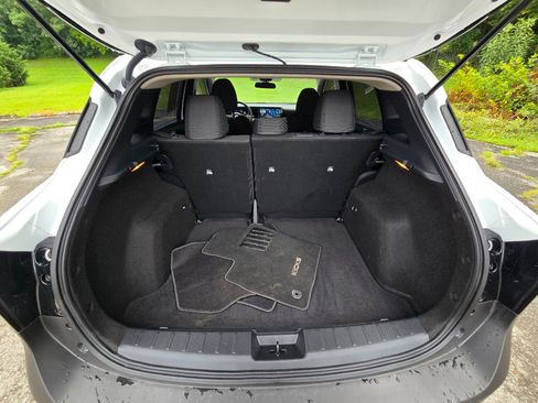 Used 2026 Nissan Kicks S FWD image 16