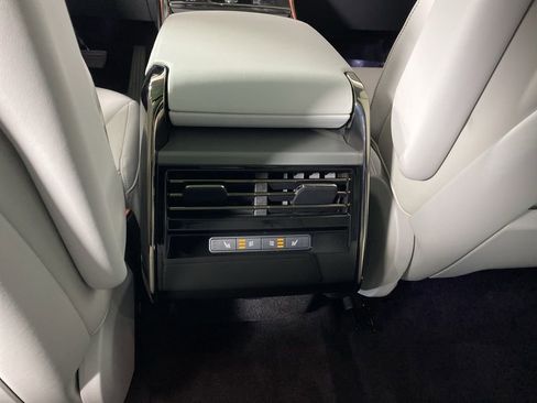 Used 2023 Land Rover Range Rover Sport SE image 24