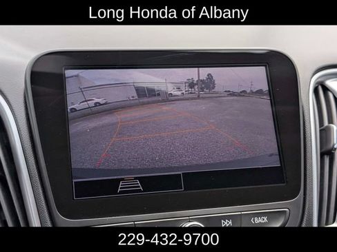 Used 2022 Chevrolet Malibu LT FWD image 24