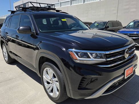 Used 2021 Volkswagen Atlas SE FWD image 2