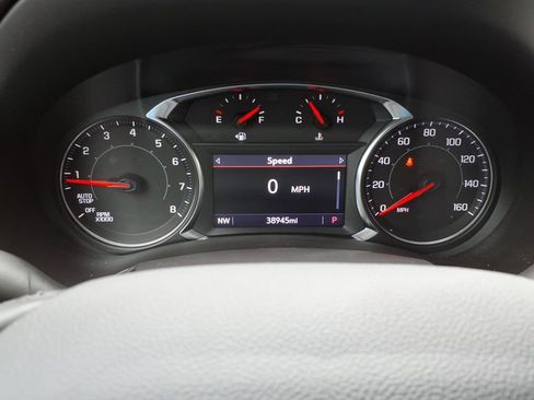 Used 2023 GMC Terrain SLT AWD/4WD image 12