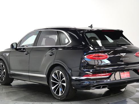 Used 2023 Bentley Bentayga AWD/4WD image 7