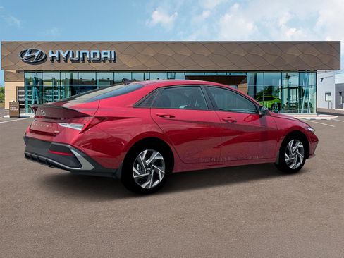 New 2025 Hyundai Elantra SEL image 9