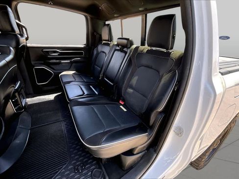Used 2023 RAM 1500 Laramie AWD/4WD image 19
