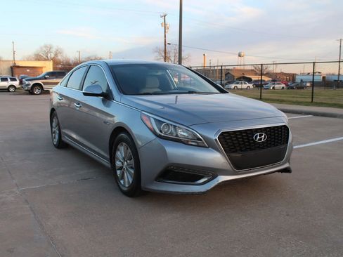 Used 2016 Hyundai Sonata SE image 7