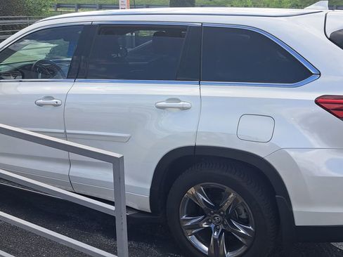 Certified 2019 Toyota Highlander Limited Platinum w/ Protection Package #3 AWD/4WD image 14