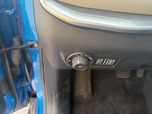 Used 2025 Jeep Compass Limited AWD/4WD image 19