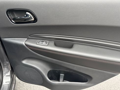 Used 2025 Dodge Durango GT image 16