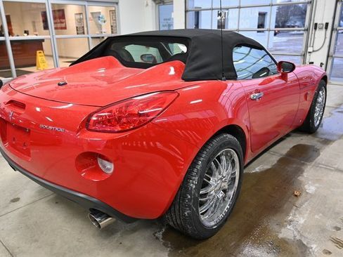 Used 2007 Pontiac Solstice Base w/ Premium Package image 6