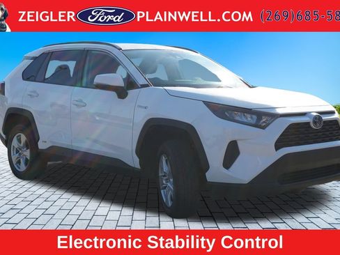 Used 2021 Toyota RAV4 LE AWD/4WD image 7