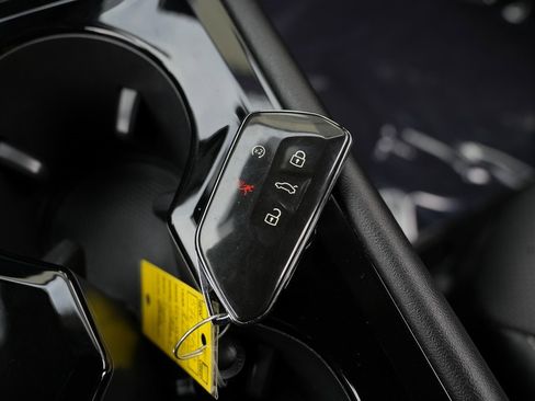 Used 2024 Volkswagen Atlas SE image 64