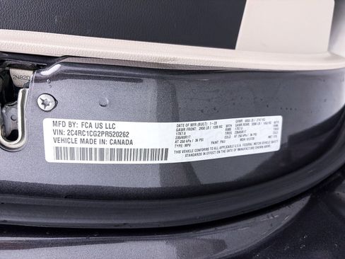 Used 2023 Chrysler Voyager LX image 36