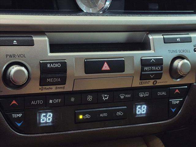 Used 2017 Lexus ES 350 F Sport w/ Luxury Package FWD image 9