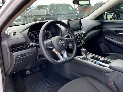 Used 2025 Nissan Sentra SV w/ All-Weather Package image 15
