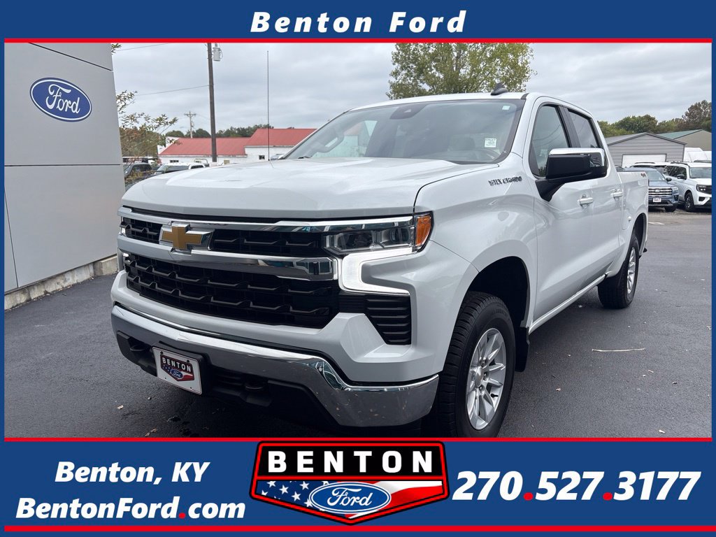 Used 2025 Chevrolet Silverado 1500 LT AWD/4WD image 1