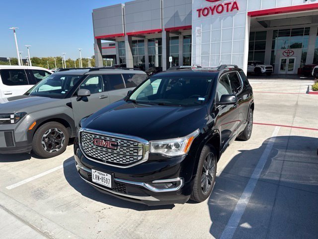 Used 2017 GMC Acadia Denali w/ Technology Package FWD image 2