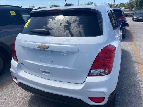 Used 2020 Chevrolet Trax LS FWD image 8