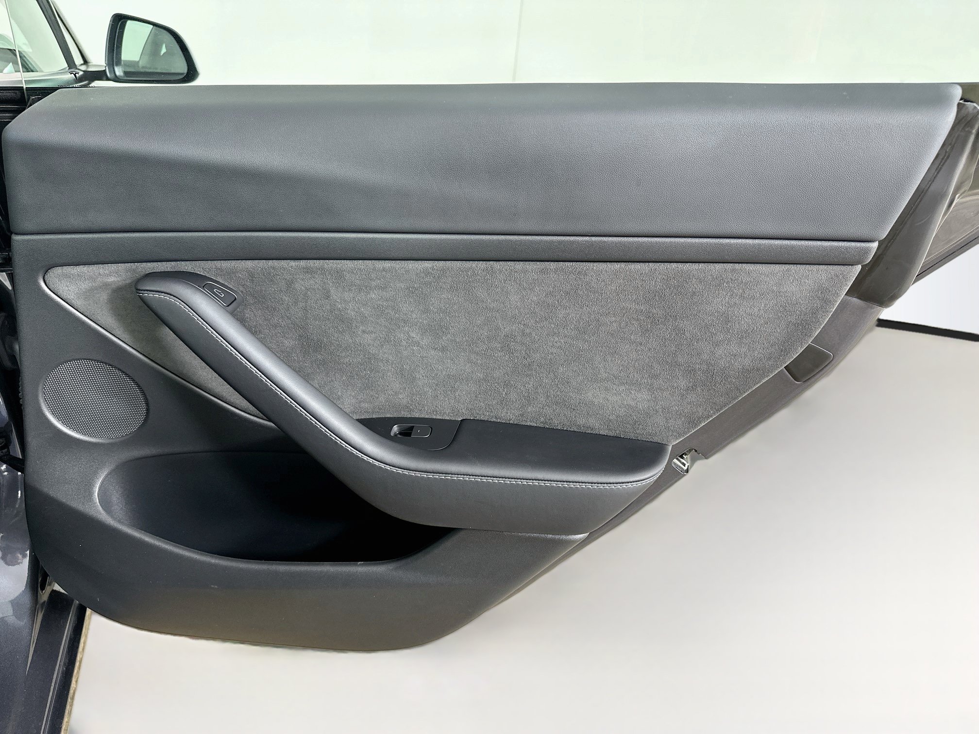 Used 2023 Tesla Model 3 Standard Range RWD image 30