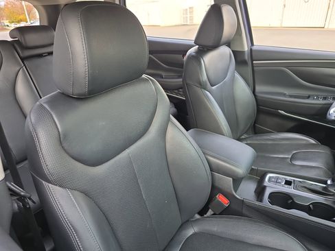 Used 2020 Hyundai Santa Fe Limited image 10
