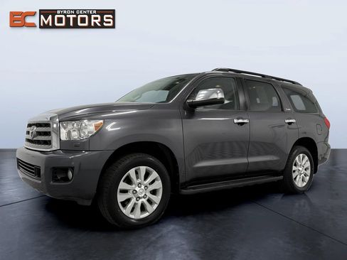 Used 2017 Toyota Sequoia Platinum AWD/4WD image 2