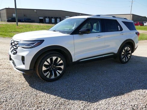 New 2026 Ford Explorer Platinum w/ LUX Leather Package AWD/4WD image 9