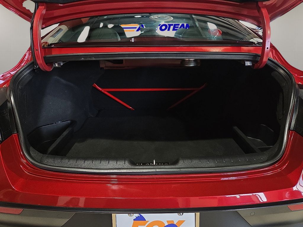 Used 2024 Hyundai Elantra N FWD image 13