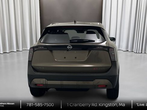 New 2026 Nissan Kicks SR w/ SR Premium Package AWD/4WD image 6