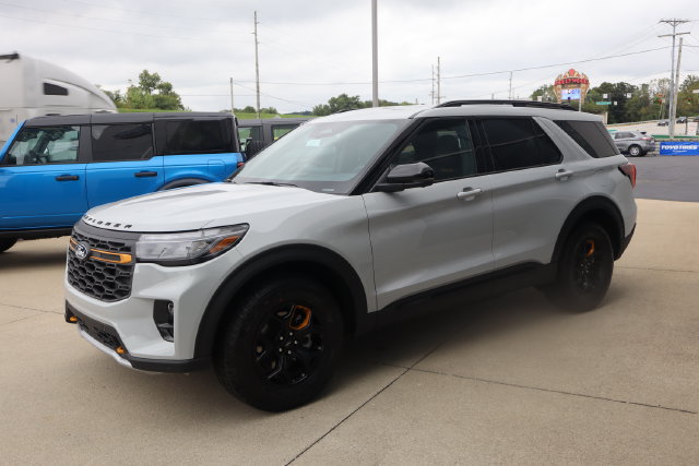 New 2027 Ford Explorer Tremor w/ Tremor Convenience Package AWD/4WD image 5