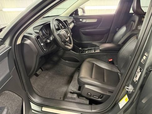 Used 2026 Volvo XC40 B5 Core AWD/4WD image 12