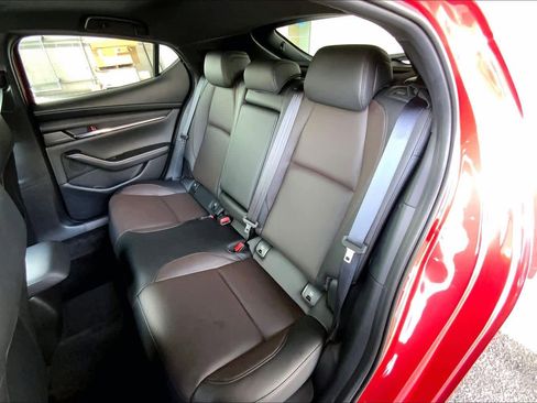 Used 2024 MAZDA MAZDA3 Hatchback w/Premium Plus Pkg image 21