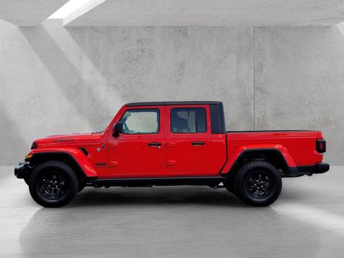 Used 2022 Jeep Gladiator Willys image 7