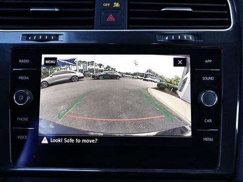 Used 2019 Volkswagen Golf SE FWD image 35