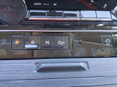 New 2026 Nissan Armada SV image 18