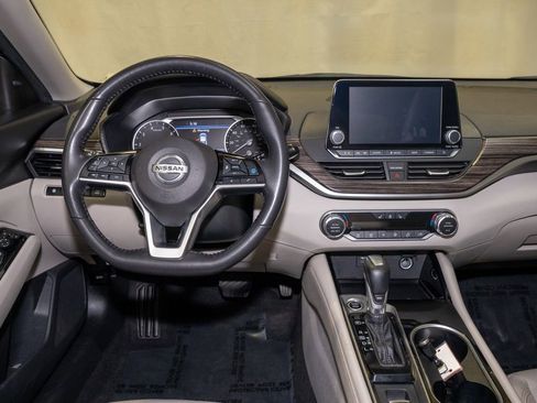 Used 2021 Nissan Altima 2.5 SL image 6