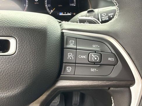 New 2025 Jeep Grand Cherokee L Limited w/ Luxury Tech Group II RWD image 16